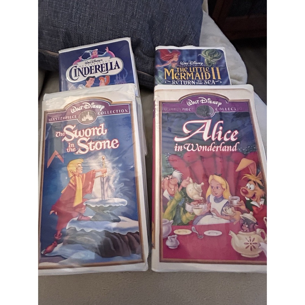 Lot of 21 Assorted DISNEY Movies VHS Tapes. Pre-owned. Classics +one Christmas